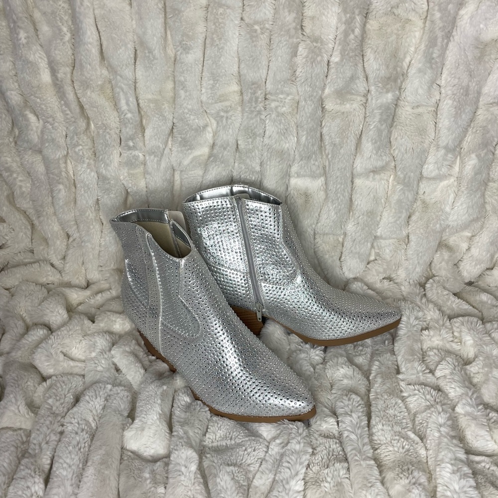 New Boot Goofin’ Silver sparkle short boots